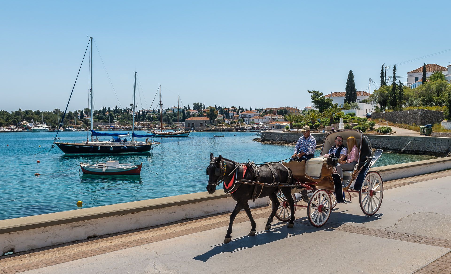 Μονοήμερη εκδρομή στις Σπέτσες